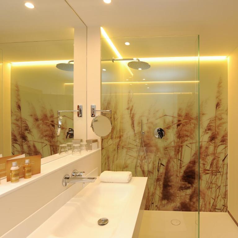 Hotel Vier Jahreszeiten - Comfort Double Room with Balcony - 3