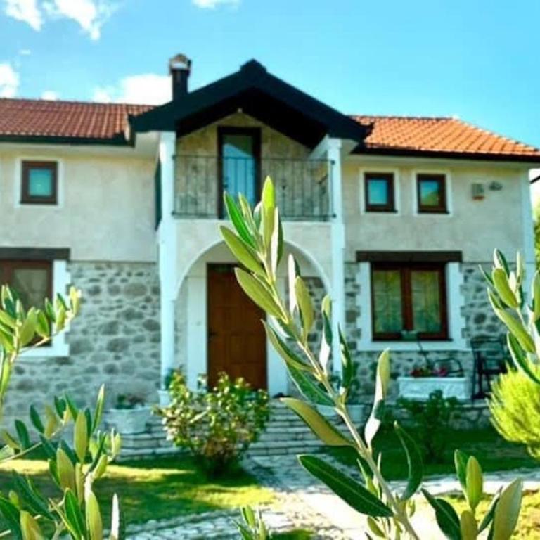 Silent Village Villa with Swimming Pool - Three-Bedroom Villa - 3