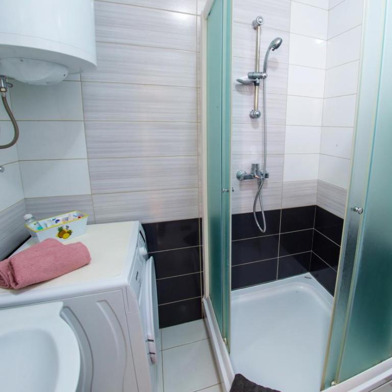 City Delight Apartment - One-Bedroom Apartment - 32