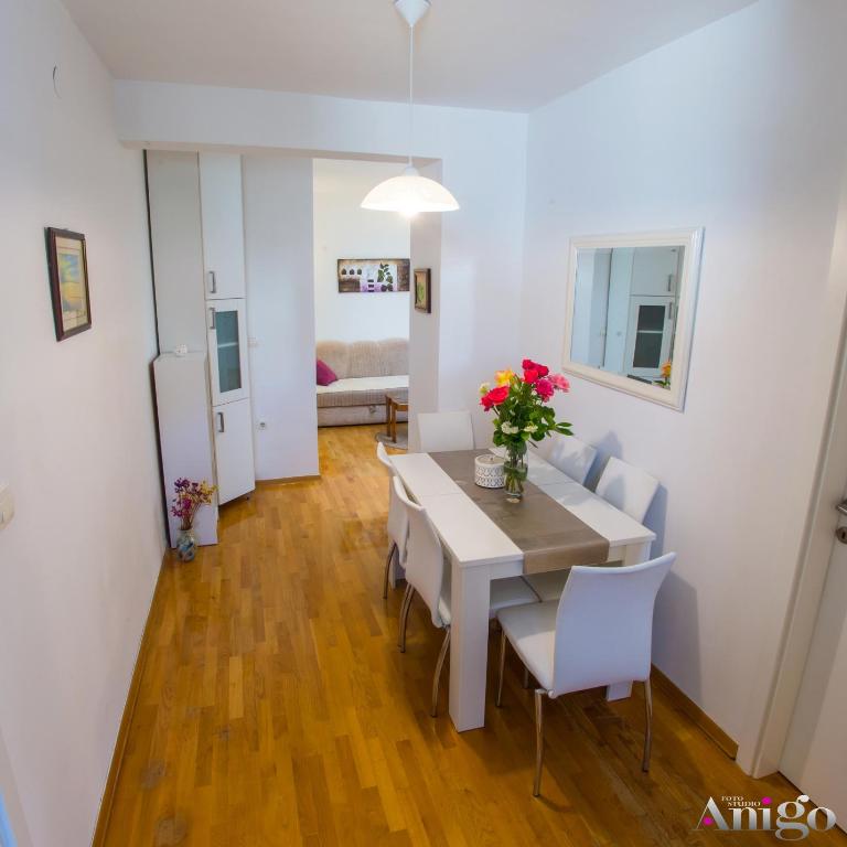 City Delight Apartment - One-Bedroom Apartment - 19