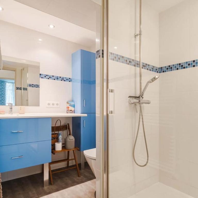 Apt T5 rénové avec bureau jardin et parking en centre ville - Apartment - 35