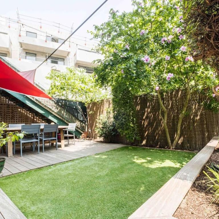 Apt T5 rénové avec bureau jardin et parking en centre ville - Apartment - 43