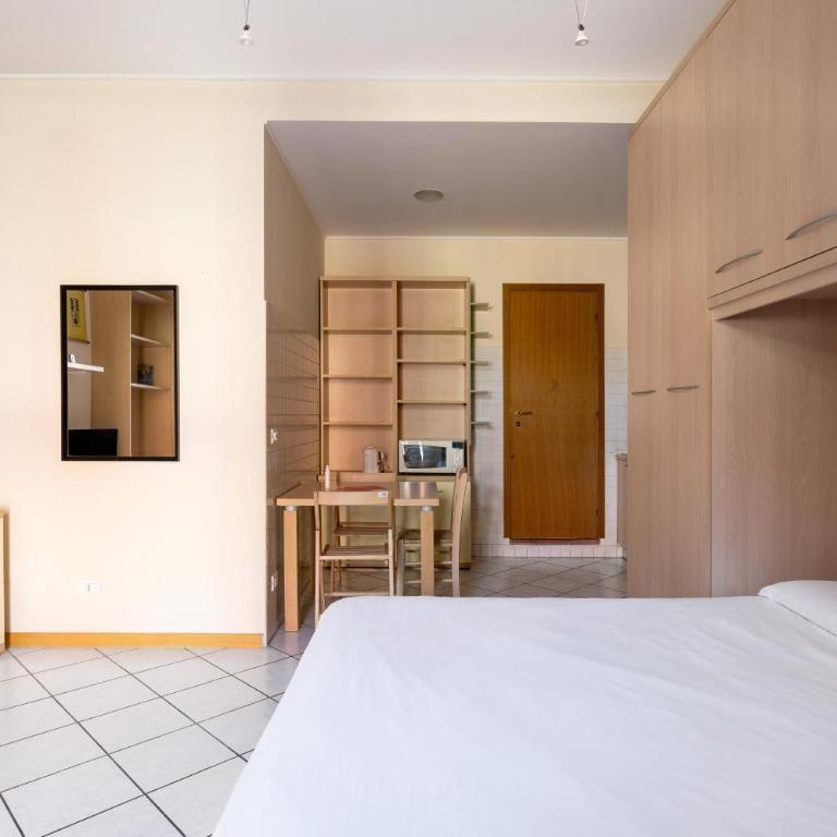 Bright Studio with balcony by Wonderful Italy - Studio Apartment - 4