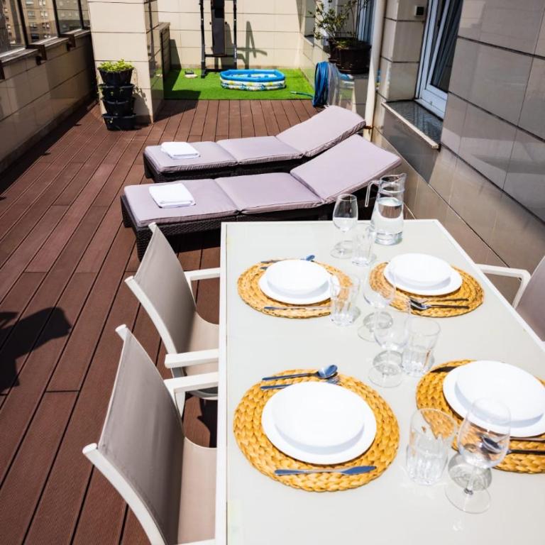 Lujoso ático entre 2 playas con garaje, terraza, vistas y wifi - Apartamento de 2 dormitorios - 3