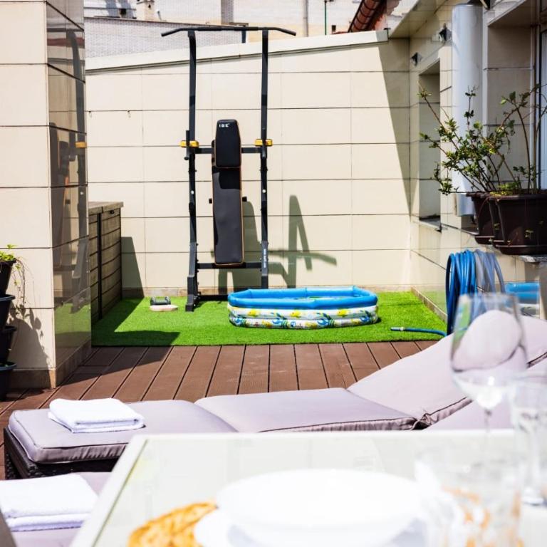 Lujoso ático entre 2 playas con garaje, terraza, vistas y wifi - Apartamento de 2 dormitorios - 31