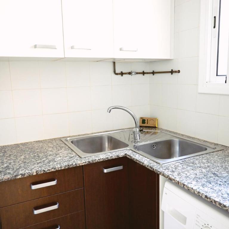 Homenfun Barcelona Gracia - Two-Bedroom Apartment - 4