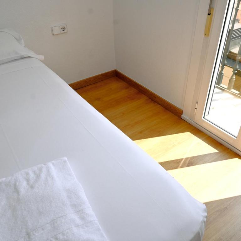 Homenfun Barcelona Gracia - Two-Bedroom Apartment - 19
