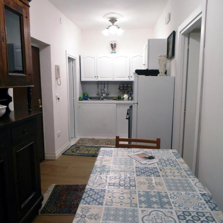Charme Napoletano Quartieri Spagnoli - Appartamento con 1 Camera da Letto - 10