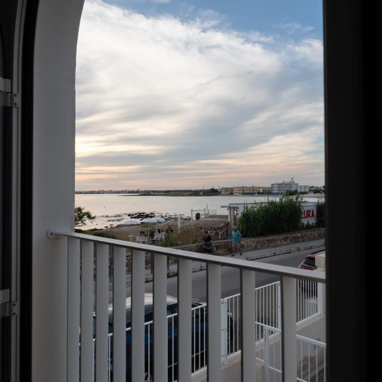 VACANZE VISTA MARE - Deluxe Double Room with Sea View - 3