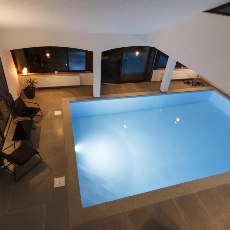 R&J's Home - Villa with Private Pool - 6