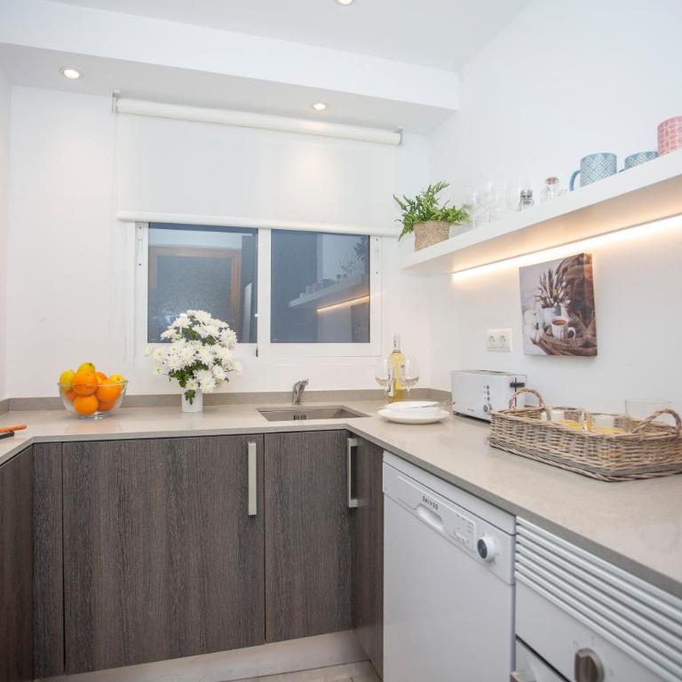 SingularStays Gran Via - Apartment - 13