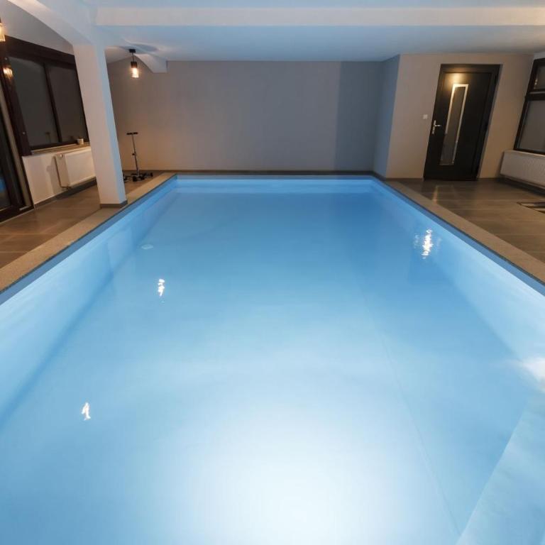 R&J's Home - Villa with Private Pool - 52