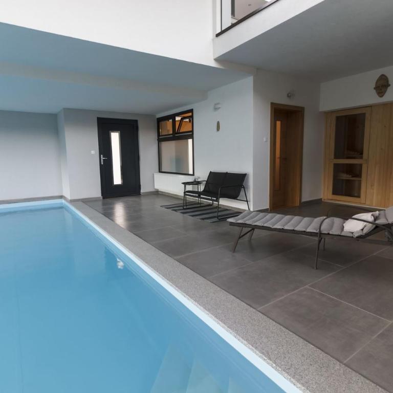 R&J's Home - Villa with Private Pool - 57