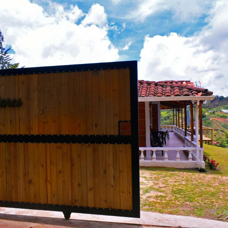 Preciosa finca en el peñol de Guatapé con piscina y jacuzzi - Casa de 4 dormitorios - 4