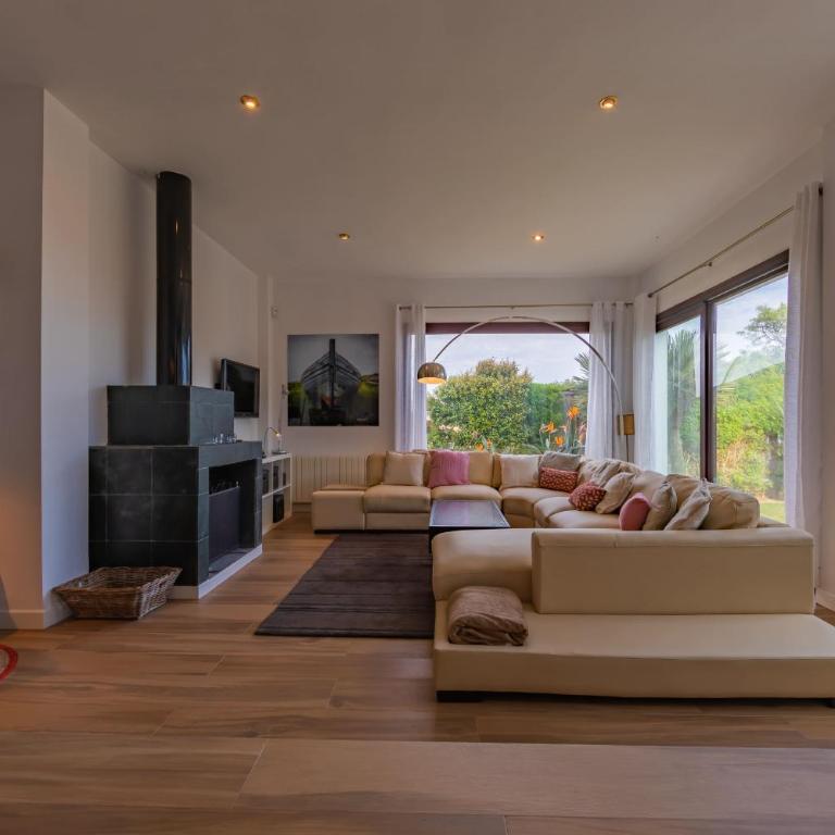 Livingtarifa - Casa Los Helechos - Villa con piscina privada - 23