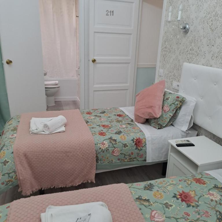 Hostal Milan - Habitación Doble - 2 camas - 1