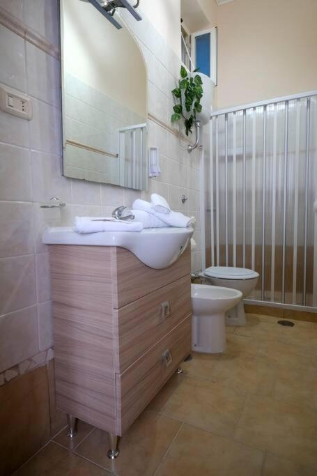 Historical Center Valery Sweet House - One-Bedroom Apartment - 10