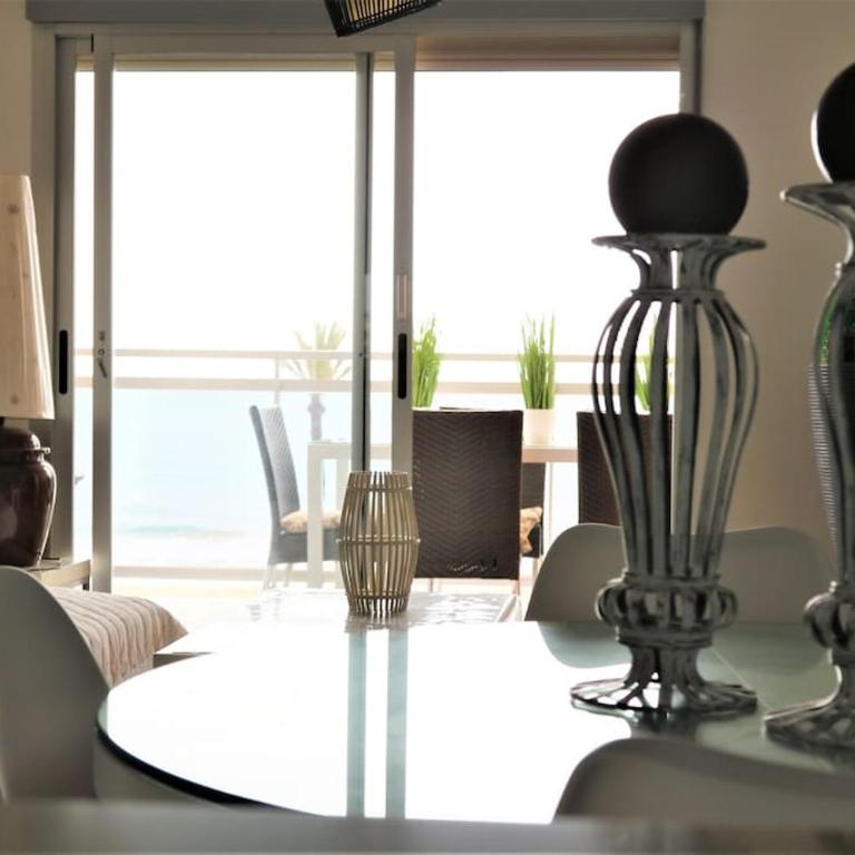Apto BERTA en 1ª LÍNIA de PLAYA, PISCINA y PARKING Privado - Apartamento de 2 dormitorios - 36