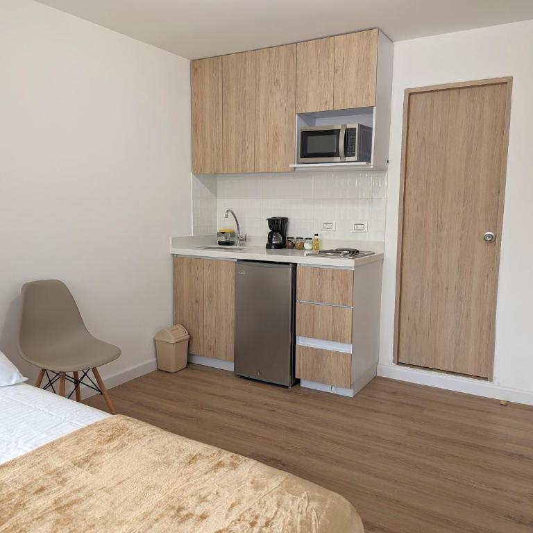 Welcome to Medellin! - Rooftop - Jacuzzi - Wifi - Laureles - Estadio - Apartamento Estudio - 21