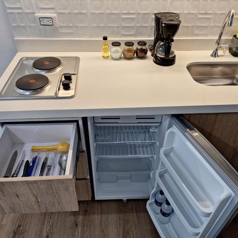 Welcome to Medellin! - Rooftop - Jacuzzi - Wifi - Laureles - Estadio - Apartamento de 1 dormitorio - 16