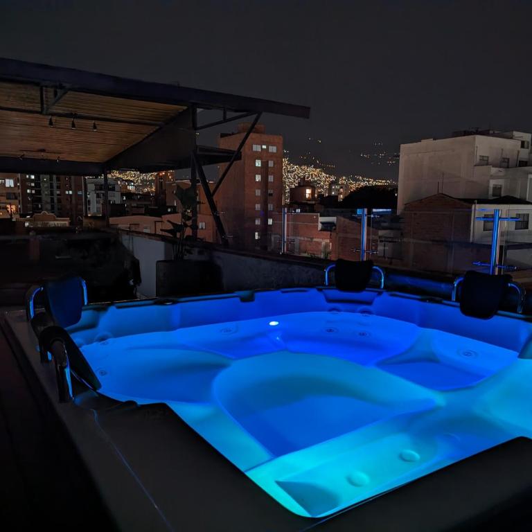 Welcome to Medellin! - Rooftop - Jacuzzi - Wifi - Laureles - Estadio - Apartamento de 1 dormitorio - 26