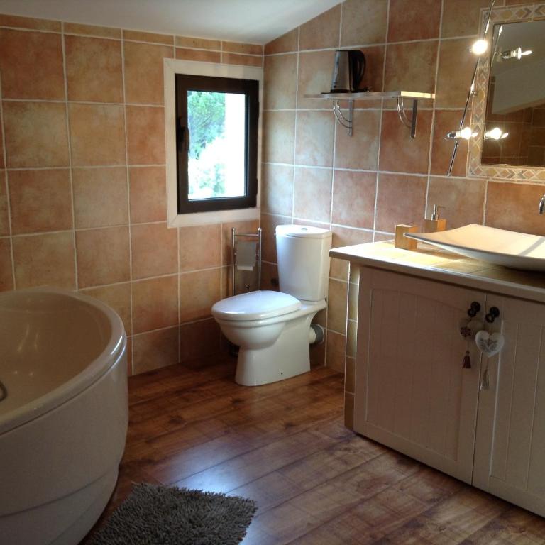Le Mazet Chambre d'Hôtes - Camera Quadrupla con Bagno - 6