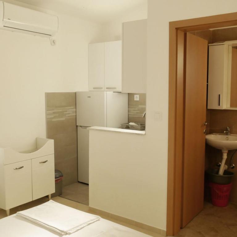 Apartmani Scepanovic - Studio sa Bračnim Krevetom (Queen-size) - 16