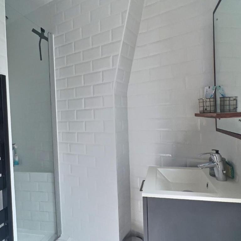 Bright 34 m ideally located in Paris - Apartamento - 7