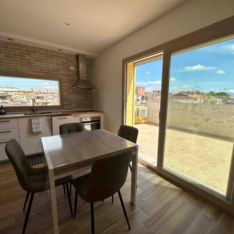Attico con terrazza a Cagliari. - Appartamento con 1 Camera da Letto - 8