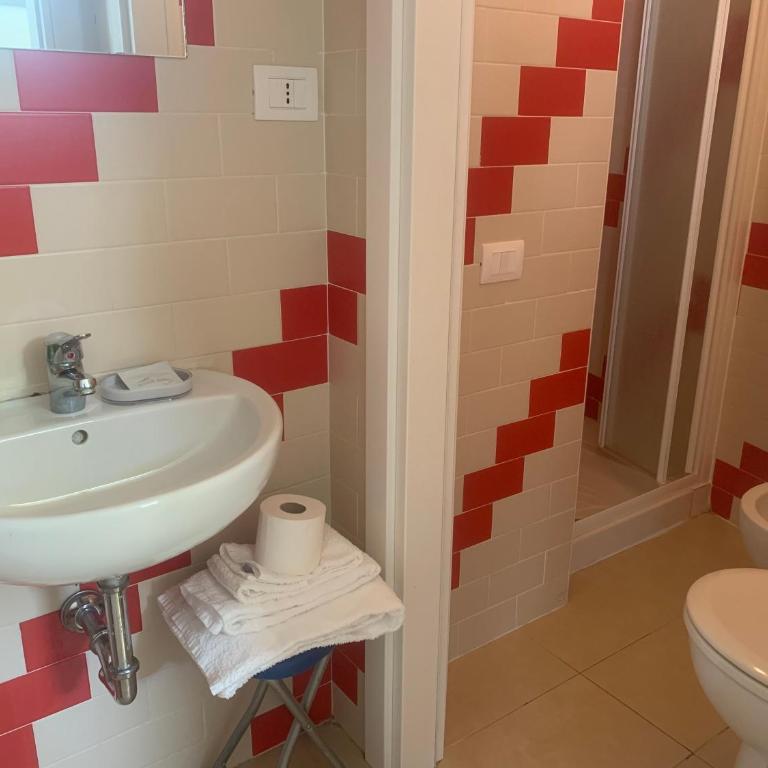 Affittacamere LA CONTESSA - Camera Singola con Bagno Privato - 4