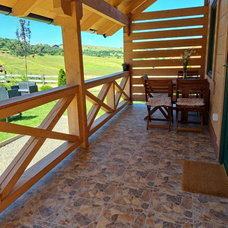 Casper Brvnara - Three-Bedroom Chalet - 16