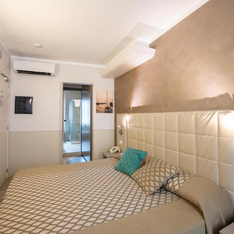 Alessi Hotel Trattoria - Camera Matrimoniale - 18
