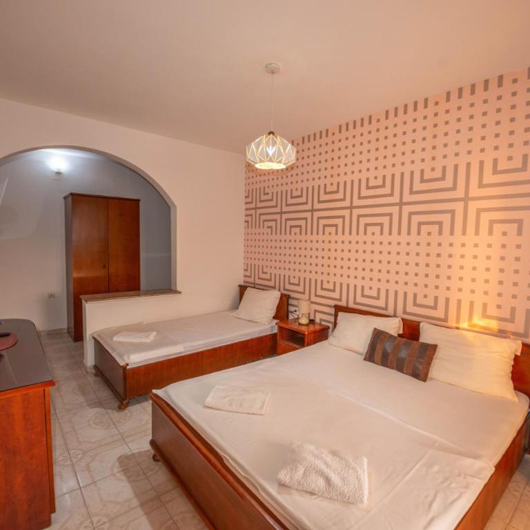 Katana - Porodična Soba sa Balkonom - 6