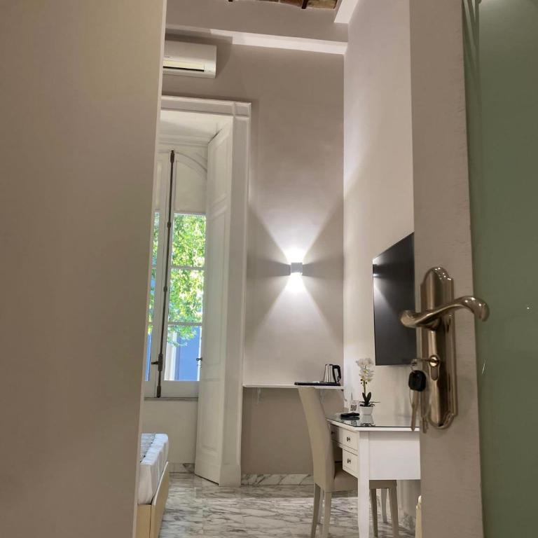 MILUAR Luxury - Vanvitelli - Camera King con Vasca Idromassaggio - 8