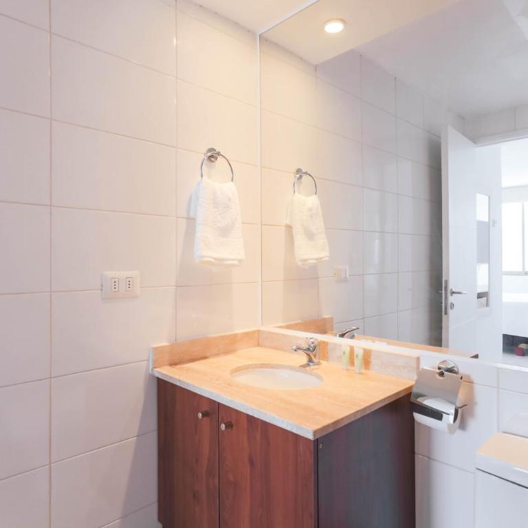 Golden Nomad 2D Barrio Italia - Two-Bedroom Apartment - 16