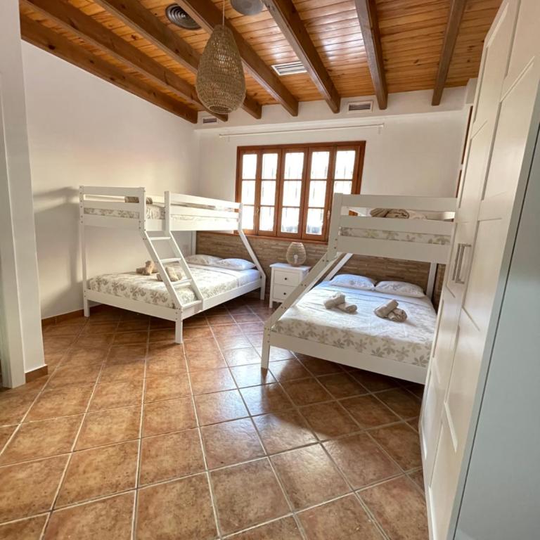 UIM Planta baja Canovas del Castillo, PLAYA WIFI - Two-Bedroom Apartment - 4