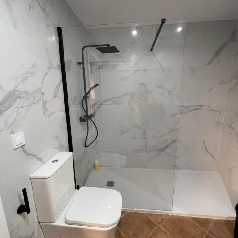 UIM Planta baja Canovas del Castillo, PLAYA WIFI - Two-Bedroom Apartment - 13