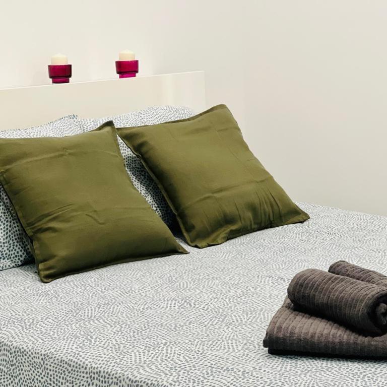 BEST FLAT NEAR REAL MADRID STADIUM - Two-Bedroom Apartment - 27