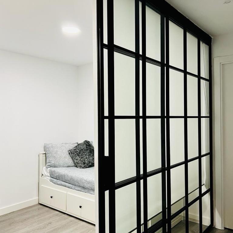 BEST FLAT NEAR REAL MADRID STADIUM - Two-Bedroom Apartment - 23