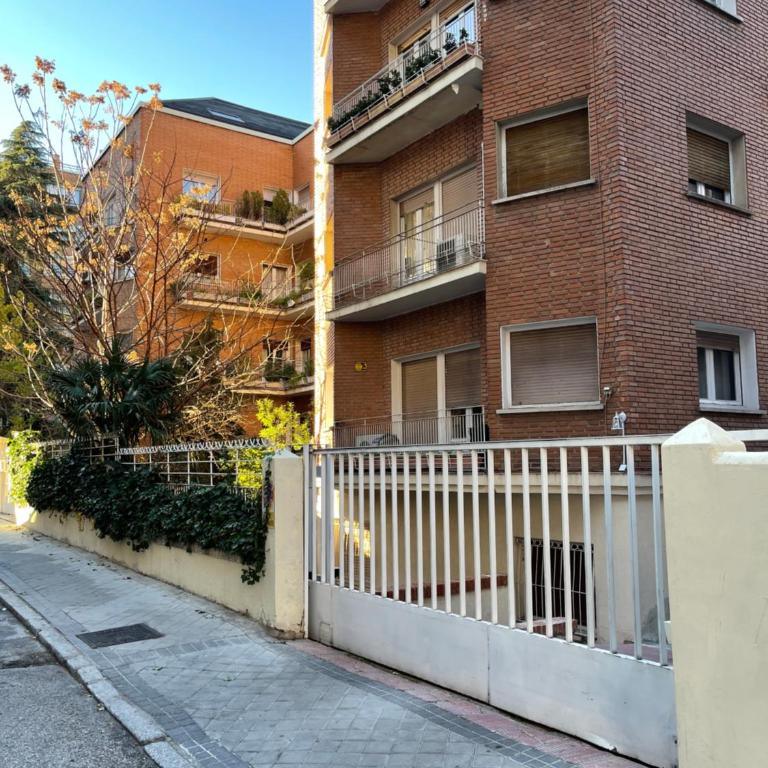 BEST FLAT NEAR REAL MADRID STADIUM - Two-Bedroom Apartment - 37
