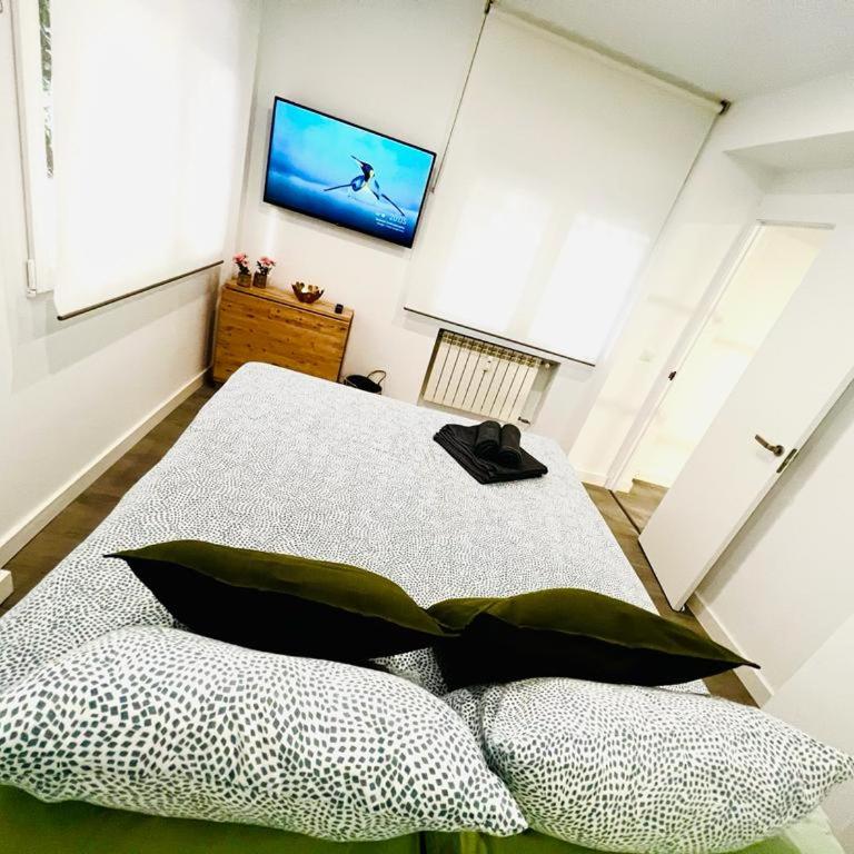 BEST FLAT NEAR REAL MADRID STADIUM - Two-Bedroom Apartment - 26