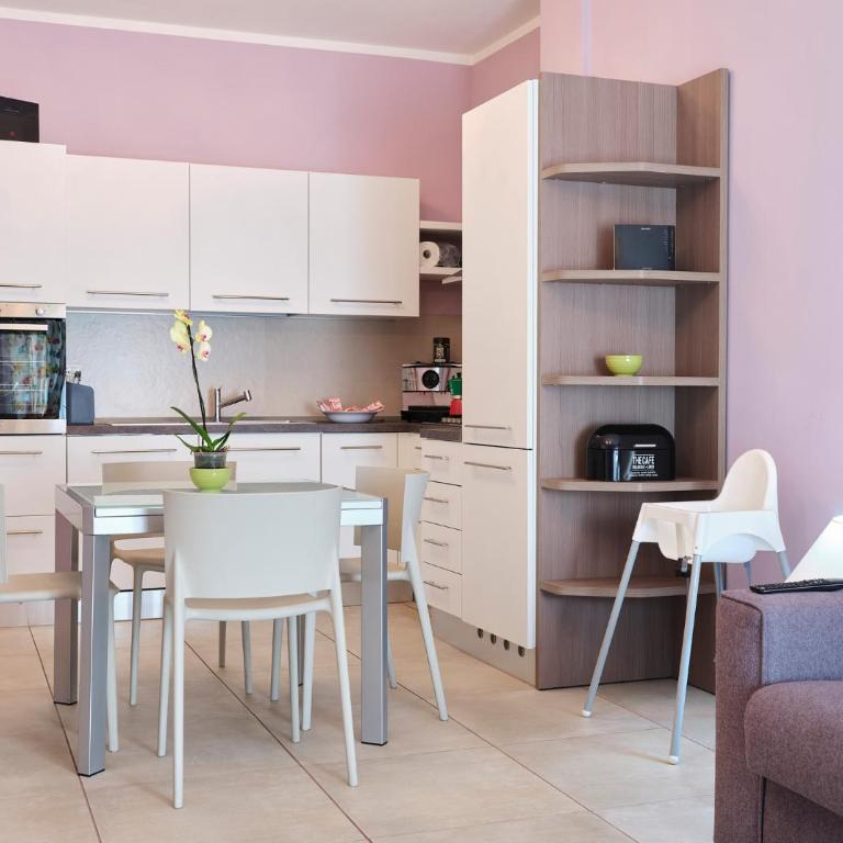 Casa Ierardi - Appartamento Arona - Appartamento Deluxe - 11