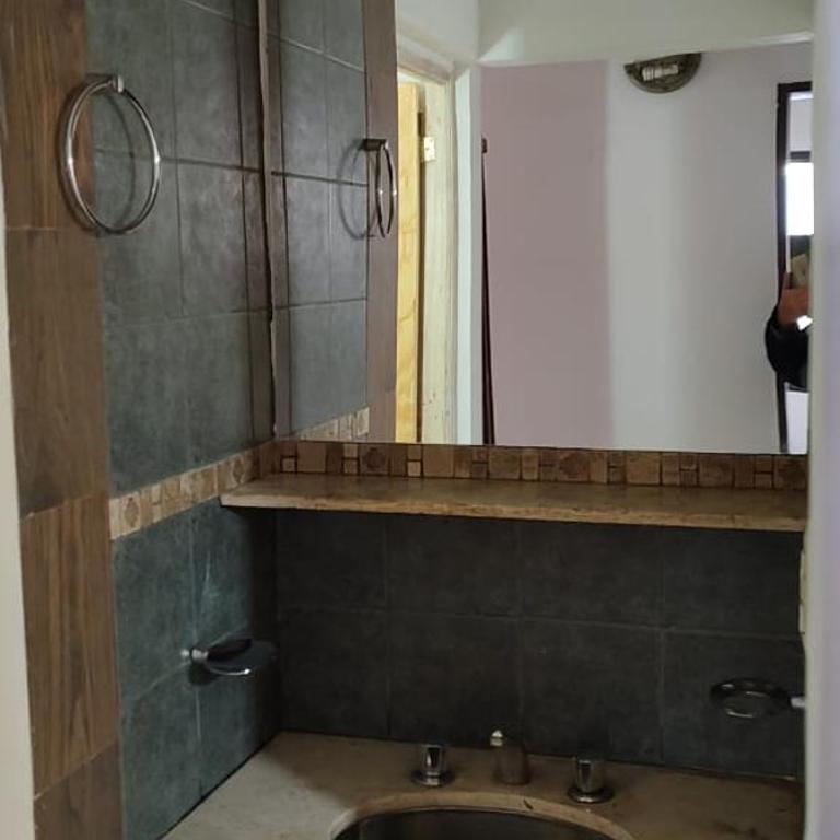 Casa residencial con pileta - Casa de 3 dormitorios - 5