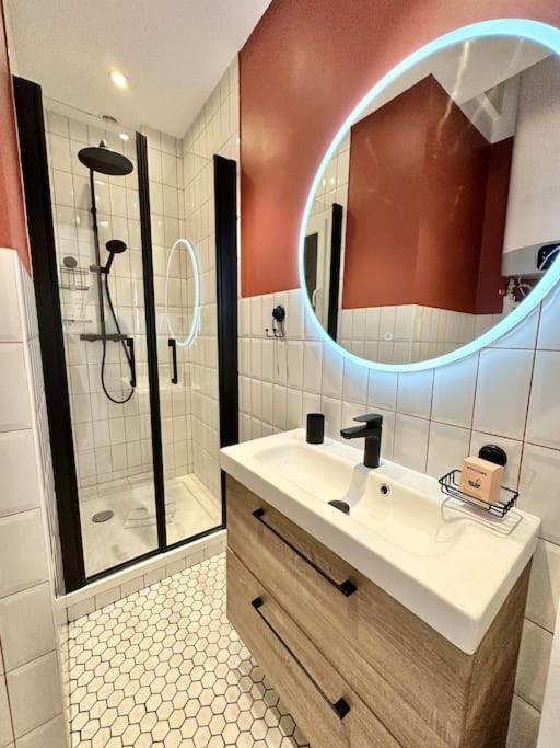 Magnifique appartement moderne - Clim & Wifi - Appartement 2 Chambres - 6