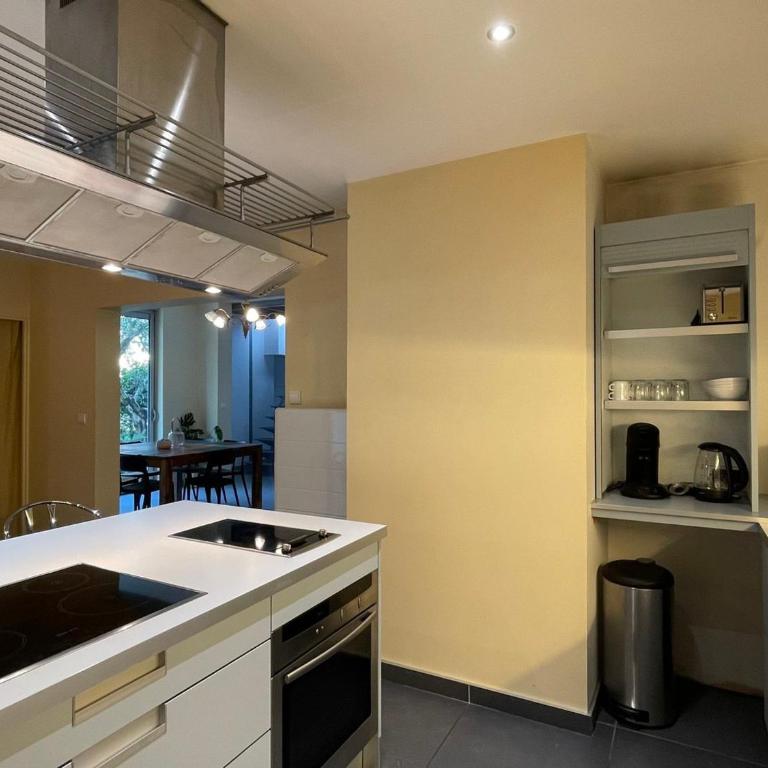 Aix-les-Bains T3 avec terrasse, parking et animaux permis - FR-1-555-91 - Apartment - 3