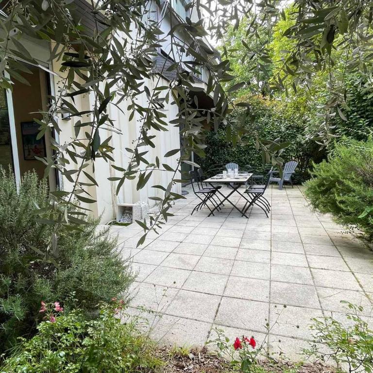 Aix-les-Bains T3 avec terrasse, parking et animaux permis - FR-1-555-91 - Apartment - 13