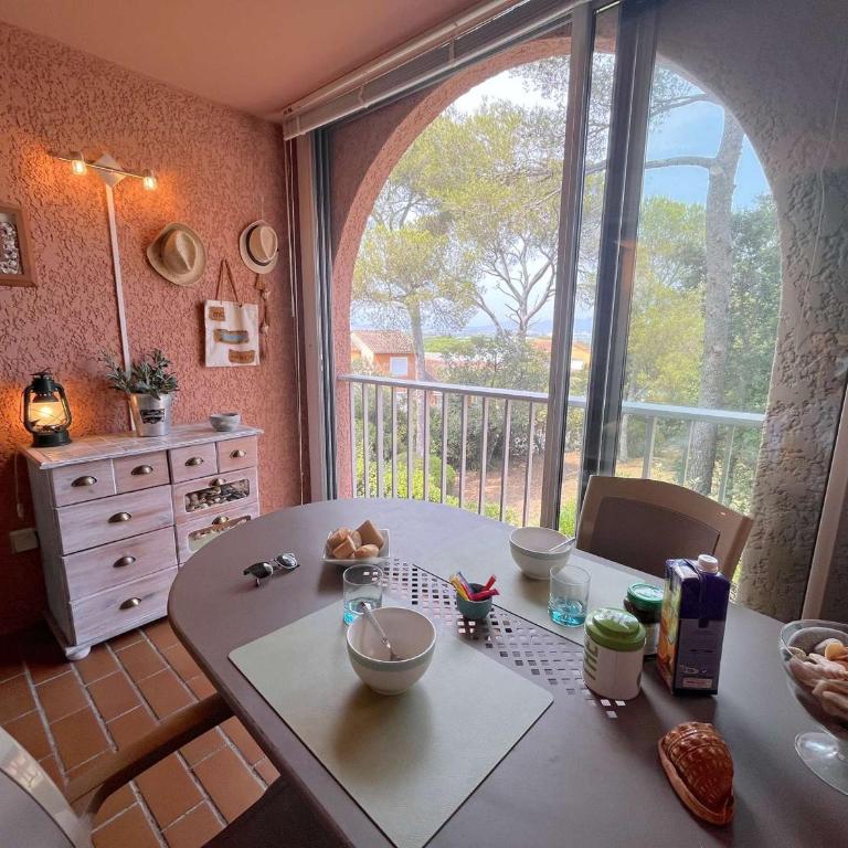 Appartement avec piscine, tennis, proche plage - 4 personnes - Saint Aygulf - FR-1-226A-161 - Apartment - 1