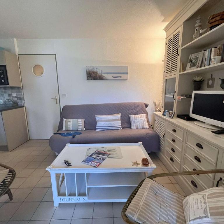 Appartement avec piscine, tennis, proche plage - 4 personnes - Saint Aygulf - FR-1-226A-161 - Apartment - 3