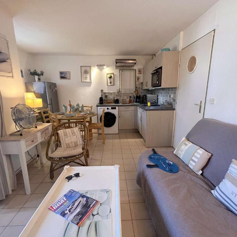 Appartement avec piscine, tennis, proche plage - 4 personnes - Saint Aygulf - FR-1-226A-161 - Apartment - 5