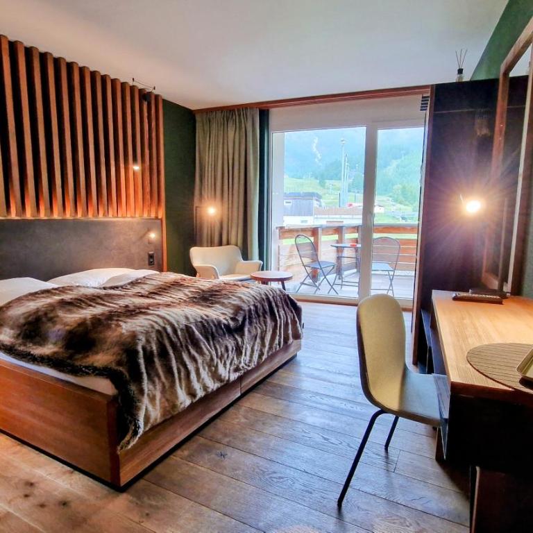 Amber Ski-in/out Hotel & Spa - Superior Doppelzimmer mit Balkon - 3